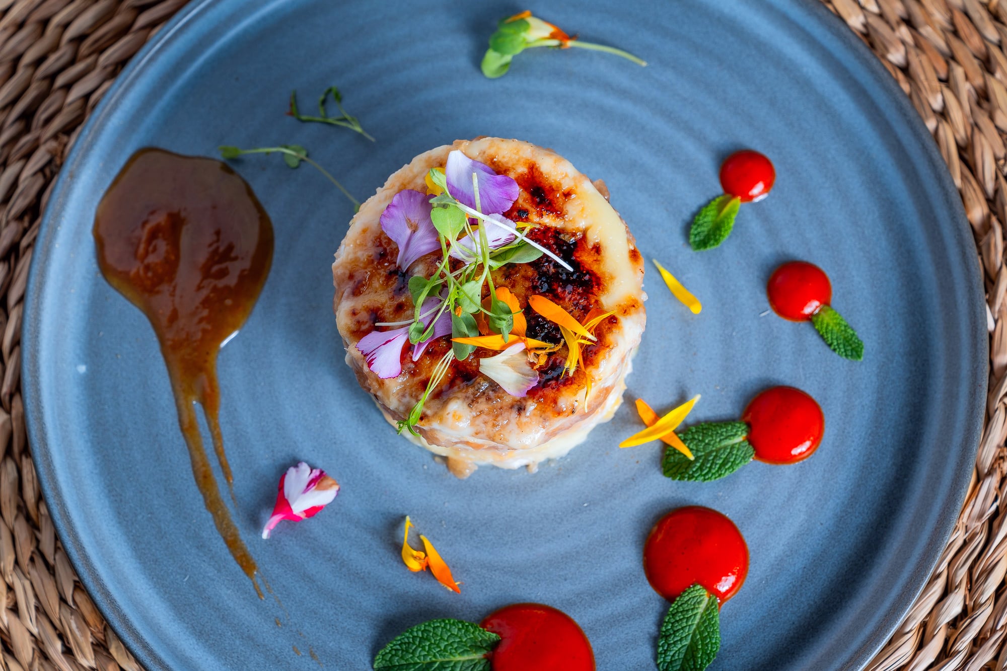 Photograph of dining at Finca Cantueso